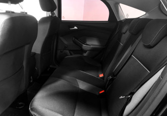 Подержанный автомобиль Ford Focus Hatchback 2014 года (10 фото)