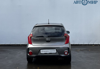 Подержанный автомобиль Kia Picanto 2015 года (6 фото)