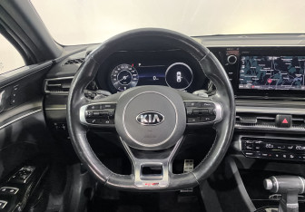 Подержанный автомобиль Kia K5 2020 года (21 фото)