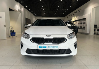Подержанный автомобиль Kia Ceed Hatchback 2018 года (2 фото)