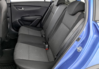 Подержанный автомобиль Kia Rio Hatchback 2019 года (12 фото)