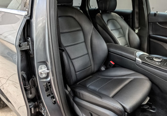 Подержанный автомобиль Mercedes-Benz GLC Coupe 2018 года (23 фото)