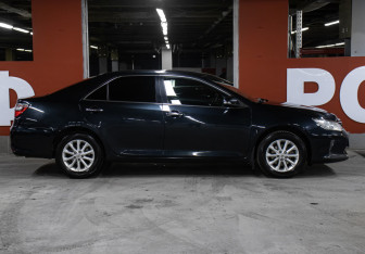 Подержанный автомобиль Toyota Camry Sedan 2016 года (4 фото)