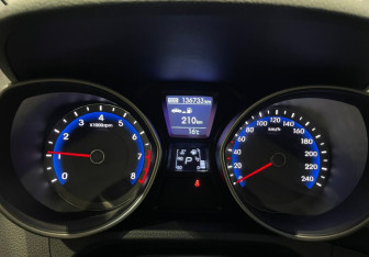 Подержанный автомобиль Hyundai i30 Hatchback 2013 года (15 фото)