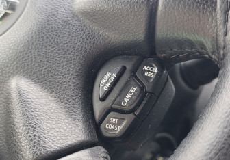 Подержанный автомобиль Nissan X-Trail 2005 года (17 фото)
