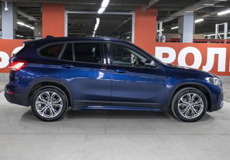 Подержанный автомобиль BMW X1 2020 года (4 фото)
