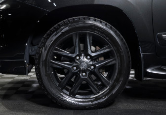 Подержанный автомобиль Lexus LX 2014 года (30 фото)