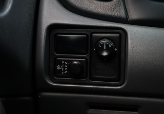 Подержанный автомобиль Nissan Almera Classic 2011 года (15 фото)