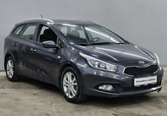 Подержанный автомобиль Kia Ceed Wagon 2013 года (3 фото)