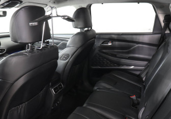 Подержанный автомобиль Hyundai Santa Fe 2021 года (12 фото)