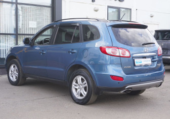 Подержанный автомобиль Hyundai Santa Fe 2012 года (7 фото)
