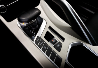 Подержанный автомобиль Geely Coolray 2022 года (24 фото)