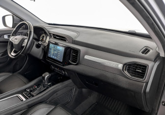 Подержанный автомобиль Chery Tiggo 4 2022 года (11 фото)