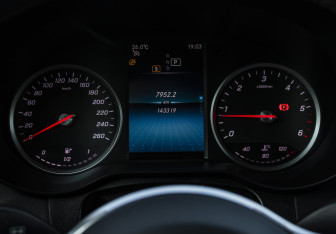 Подержанный автомобиль Mercedes-Benz GLC Coupe 2019 года (11 фото)