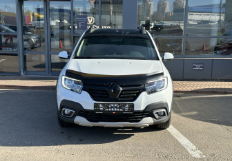 Подержанный автомобиль Renault Sandero 2020 года (2 фото)