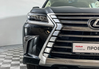 Подержанный автомобиль Lexus LX 2016 года (37 фото)