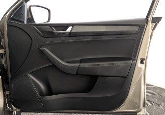 Подержанный автомобиль Skoda Rapid Liftback 2021 года (25 фото)