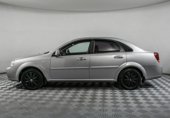 Подержанный автомобиль Chevrolet Lacetti Sedan 2012 года (8 фото)