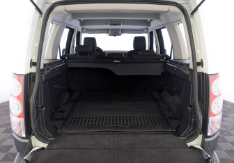 Подержанный автомобиль Land Rover Discovery 2010 года (10 фото)