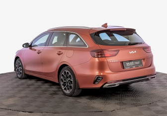 Подержанный автомобиль Kia Ceed Wagon 2021 года (7 фото)
