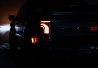 Подержанный автомобиль Ford F-150 2024 года (26 фото)