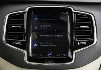 Подержанный автомобиль Volvo XC90 2016 года (14 фото)