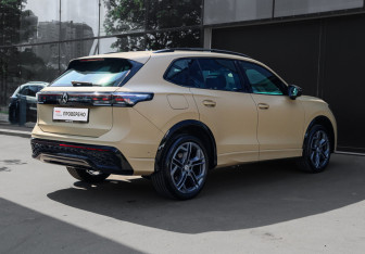 Подержанный автомобиль Volkswagen Tiguan 2024 года (4 фото)