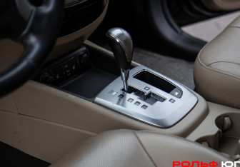Подержанный автомобиль Hyundai Santa Fe 2012 года (12 фото)