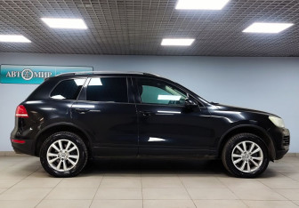 Подержанный автомобиль Volkswagen Touareg 2012 года (4 фото)