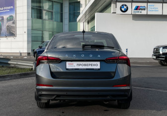 Подержанный автомобиль Skoda Rapid Liftback 2021 года (6 фото)