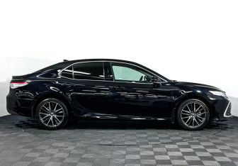 Подержанный автомобиль Toyota Camry Sedan 2021 года (4 фото)