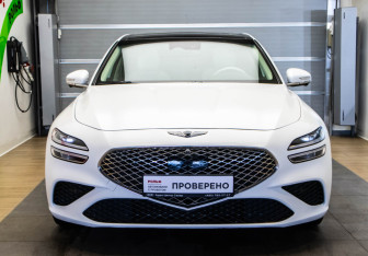 Подержанный автомобиль Genesis G70 2021 года (2 фото)