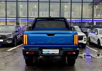 Подержанный автомобиль JAC T9 2024 года (6 фото)