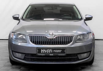 Подержанный автомобиль Skoda Octavia Liftback 2016 года (3 фото)