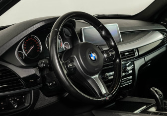 Подержанный автомобиль BMW X5 2017 года (11 фото)