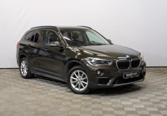 Подержанный автомобиль BMW X1 2018 года (3 фото)
