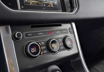 Подержанный автомобиль Land Rover Range Rover Sport 2015 года (21 фото)