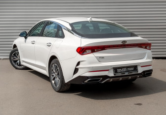 Подержанный автомобиль Kia K5 2021 года (7 фото)