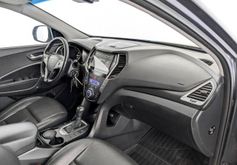 Подержанный автомобиль Hyundai Santa Fe 2015 года (11 фото)