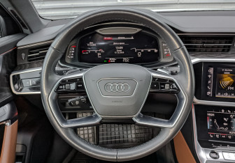 Подержанный автомобиль Audi A6 Sedan 2022 года (22 фото)