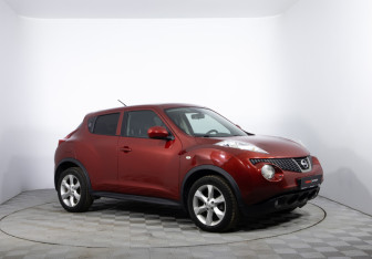 Подержанный автомобиль Nissan Juke 2011 года (3 фото)
