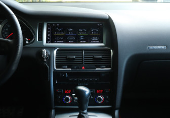 Подержанный автомобиль Audi Q7 2007 года (14 фото)