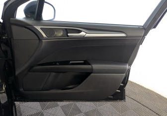 Подержанный автомобиль Ford Mondeo Sedan 2018 года (22 фото)