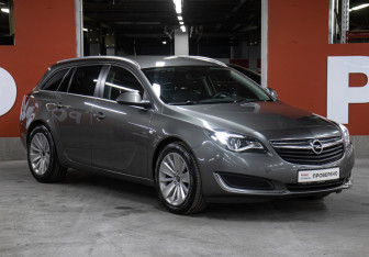 Подержанный автомобиль Opel Insignia Wagon 2017 года (3 фото)