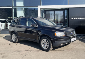 Подержанный автомобиль Volvo XC90 2008 года (3 фото)