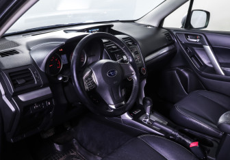 Подержанный автомобиль Subaru Forester Suv 2013 года (15 фото)