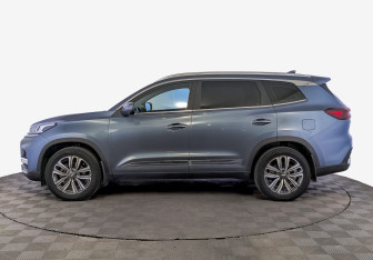 Подержанный автомобиль Chery Tiggo 8 2021 года (8 фото)