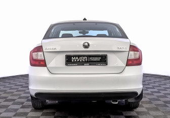Подержанный автомобиль Skoda Rapid Liftback 2019 года (6 фото)