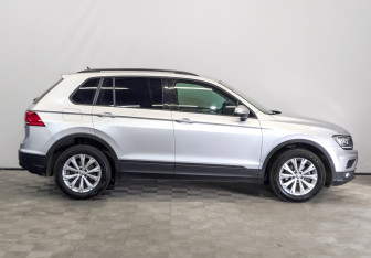 Подержанный автомобиль Volkswagen Tiguan 2020 года (4 фото)