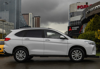 Подержанный автомобиль Haval M6 2023 года (3 фото)